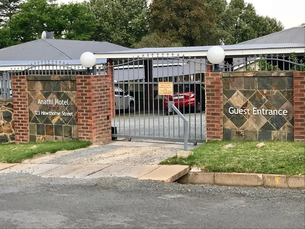 Anathi Hotel
