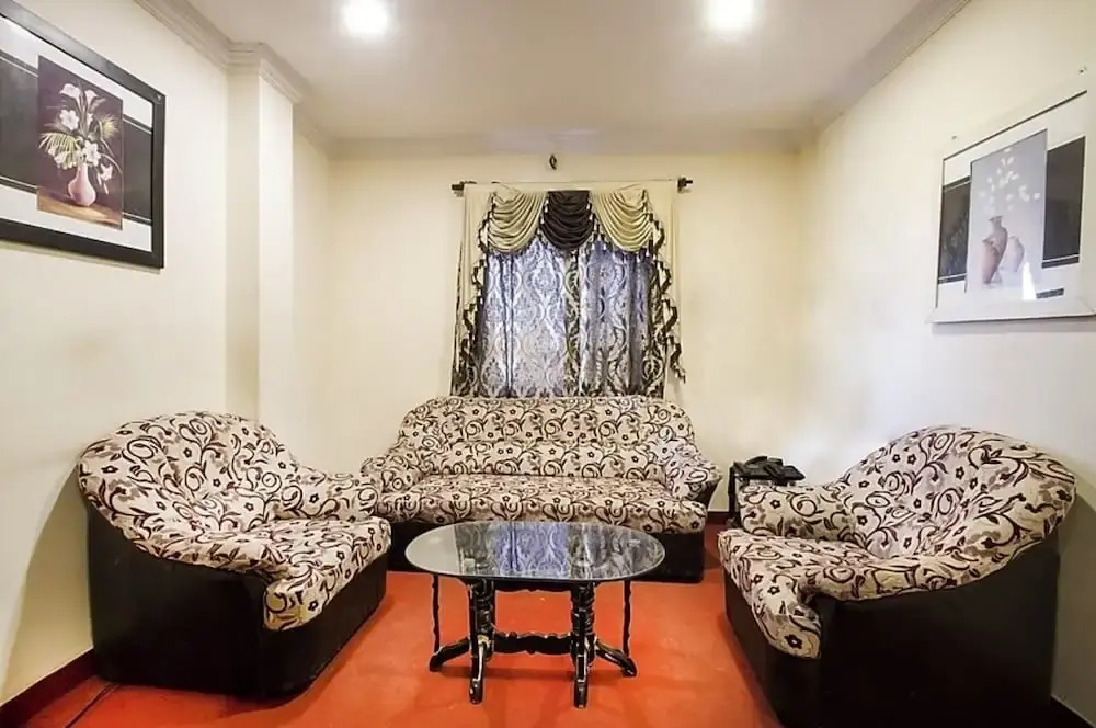 Hotel royal inn