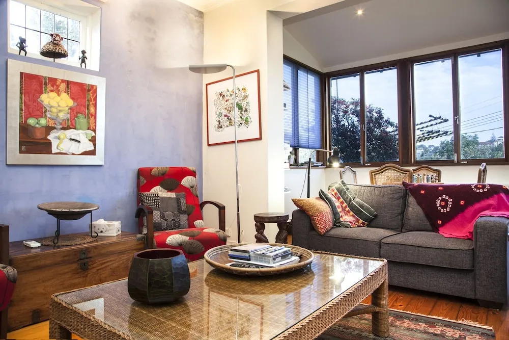 Bronte Bayview Street (H)