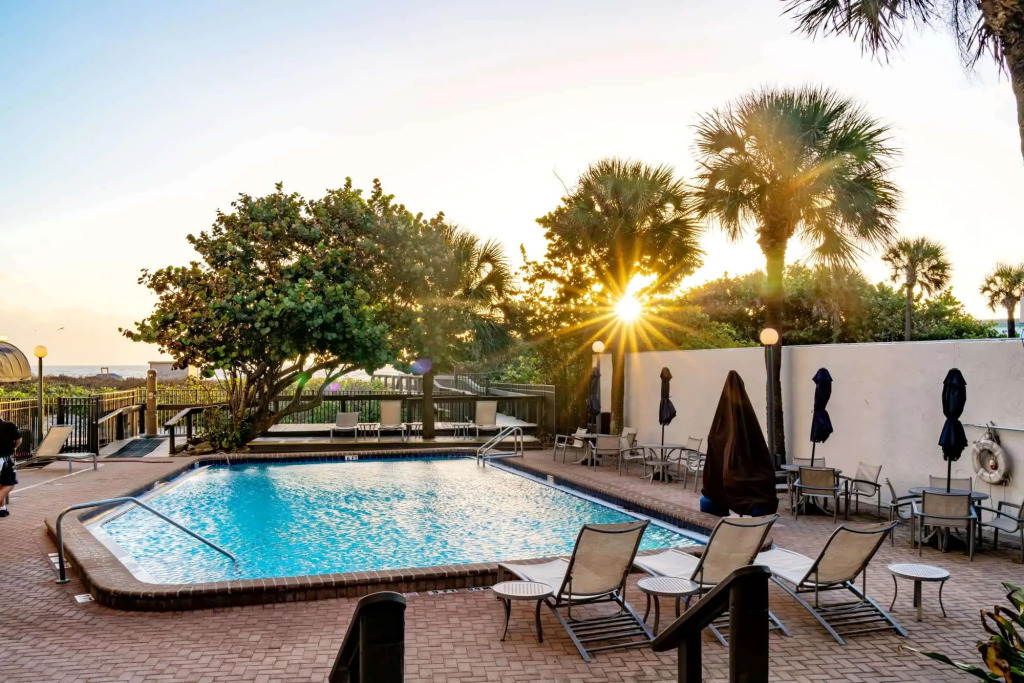 La Quinta by Wyndham Cocoa Beach Oceanfront