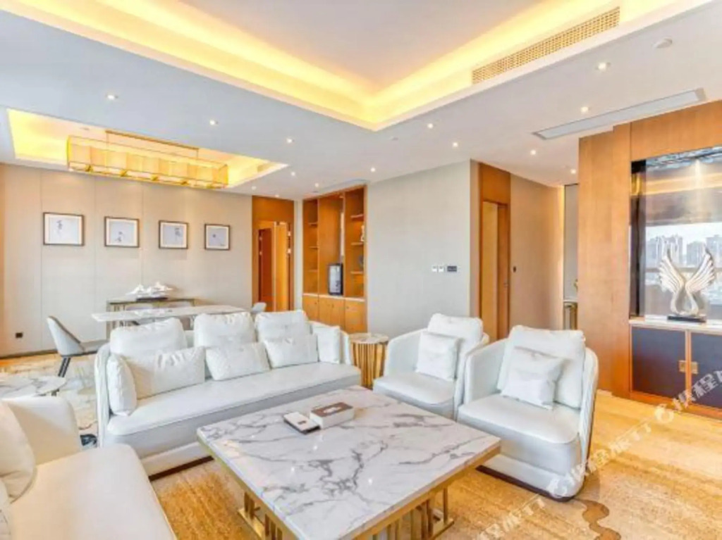 Foshan Park Lane Hotel (Qiandeng Lake)
