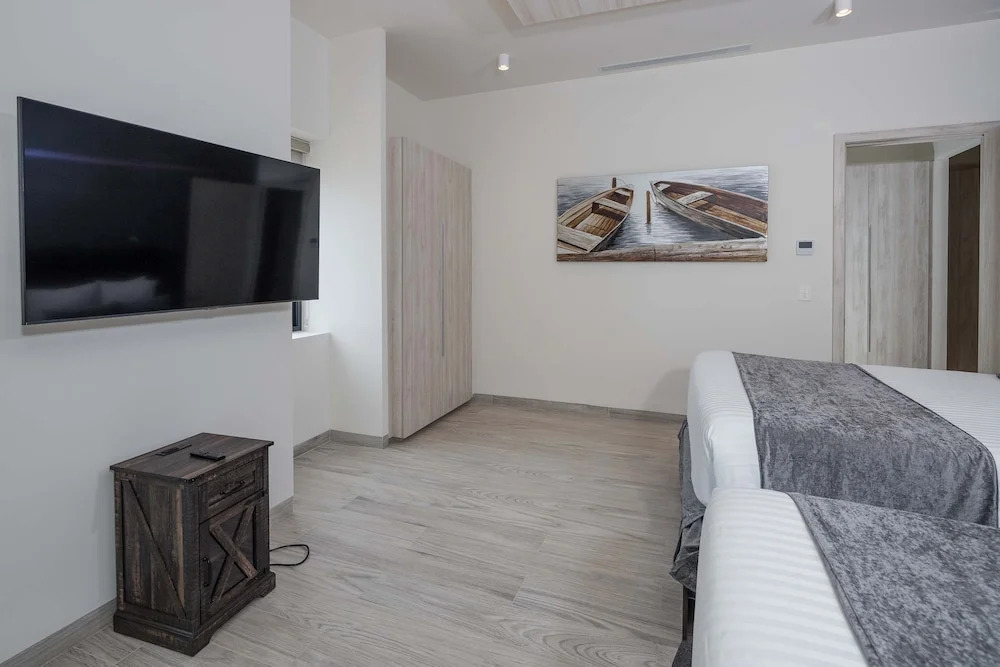 Waves Views Luxury 3BR Oceanfront Condo