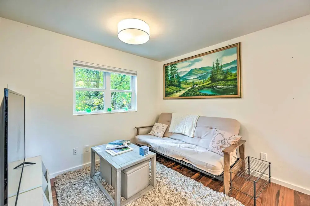 2 Mi to Capitol Hill & Lumen Field! Seattle Escape