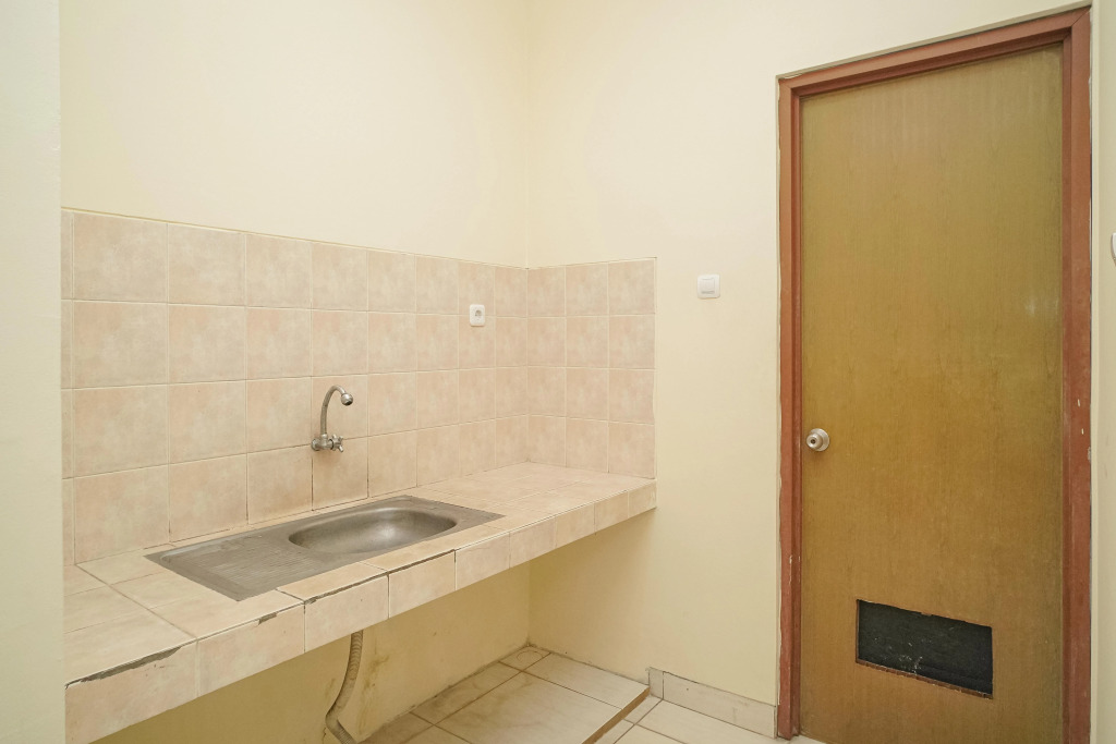 RedDoorz near RS Patria IKKT