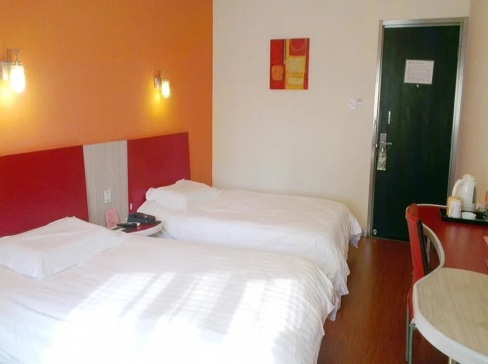 Shanghai Motel 168