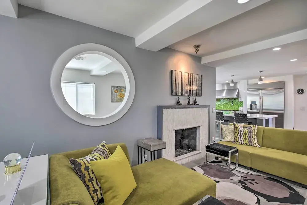 Palm Springs Home: Casita + Fire Pit!