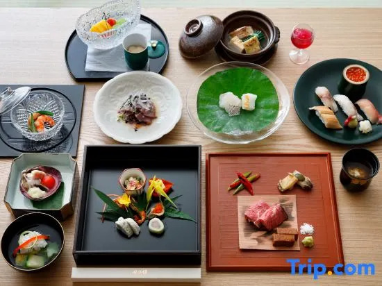 The Westin Miyako Kyoto (KASUI-EN)