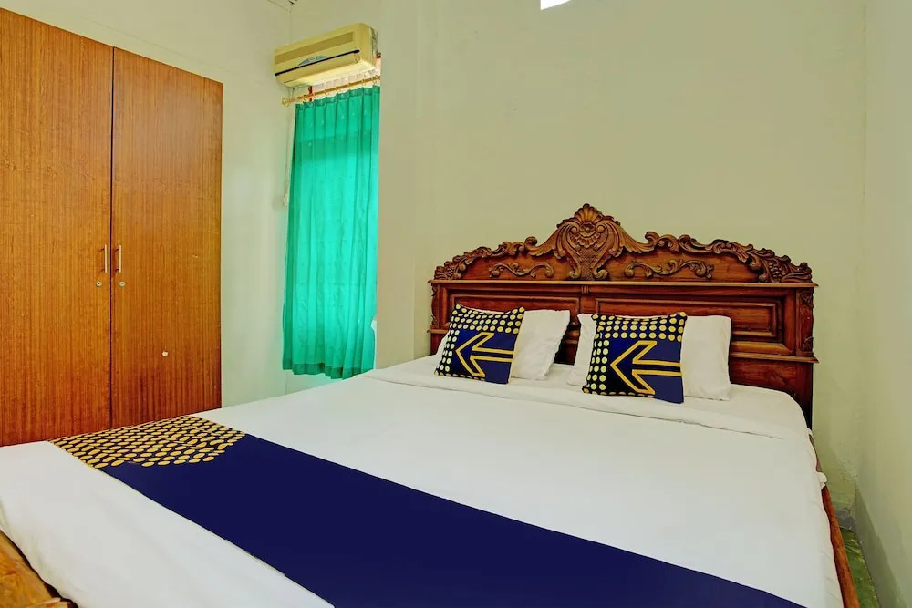 SPOT ON 92905 Sutomo Residence Syariah Near Taman Tugu Padang Area