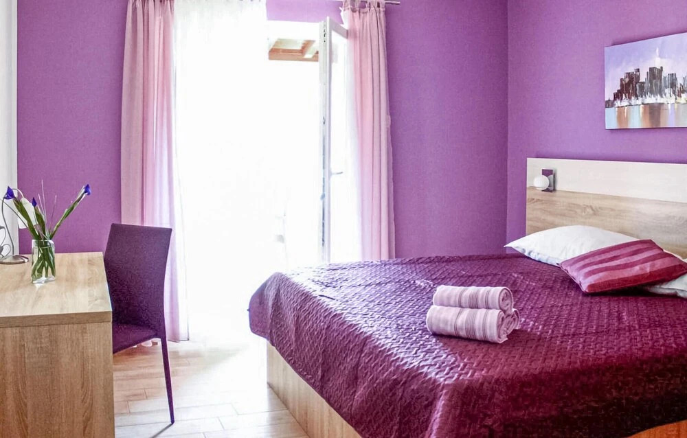Amazing Apartment in Grebastica with Outdoor Swimming Pool, Hot Tub & 2 Bedrooms