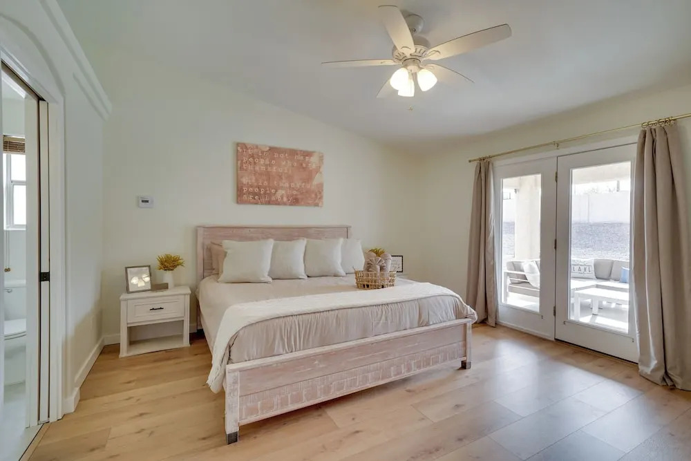 Lake Havasu Home w/ Fire Pit & Grill, 3 Mi to Lake