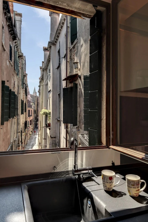 Rugabella Rialto by Wonderful Italy