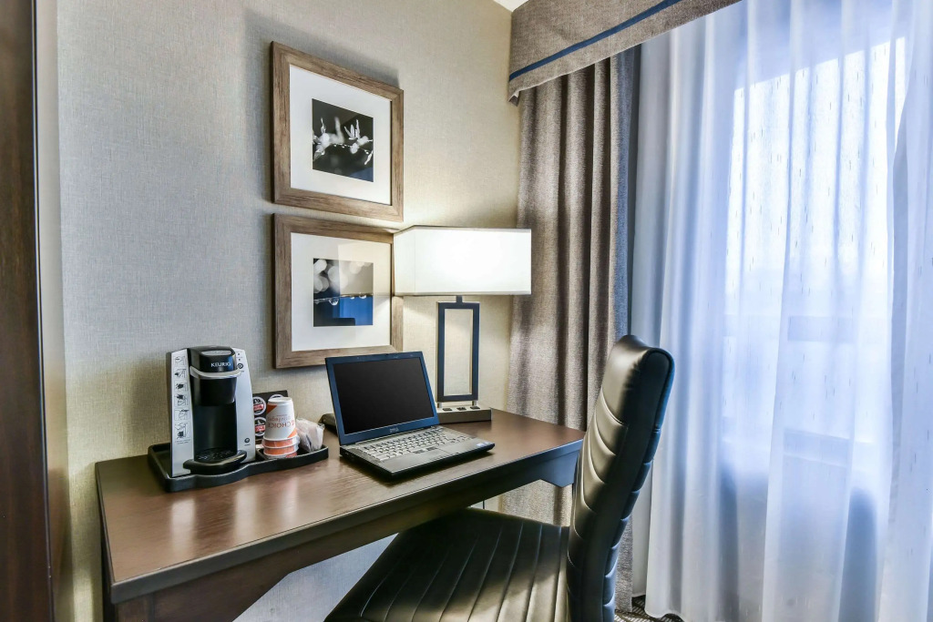 Comfort Hotel Airport North