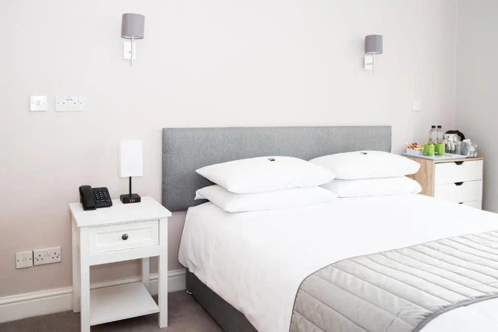 Hotel 63