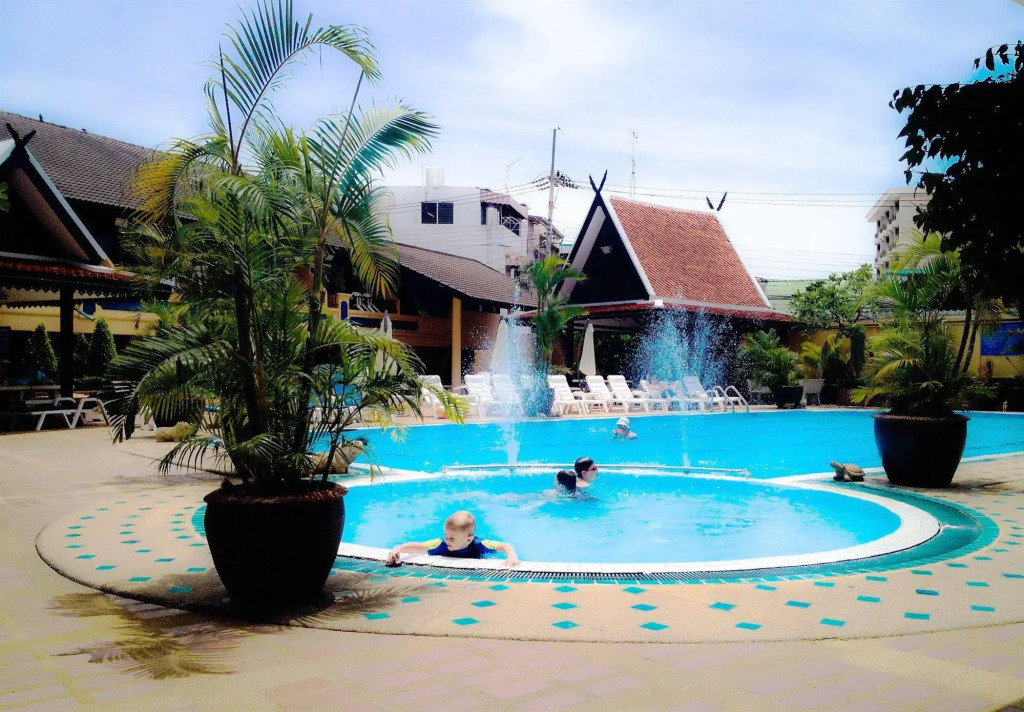 Suppamitr Villa Hotel