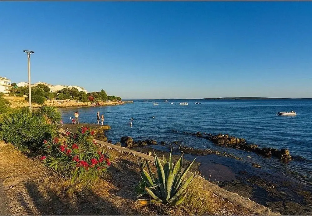 Uga2 - 70m From the Beach - A1-kat