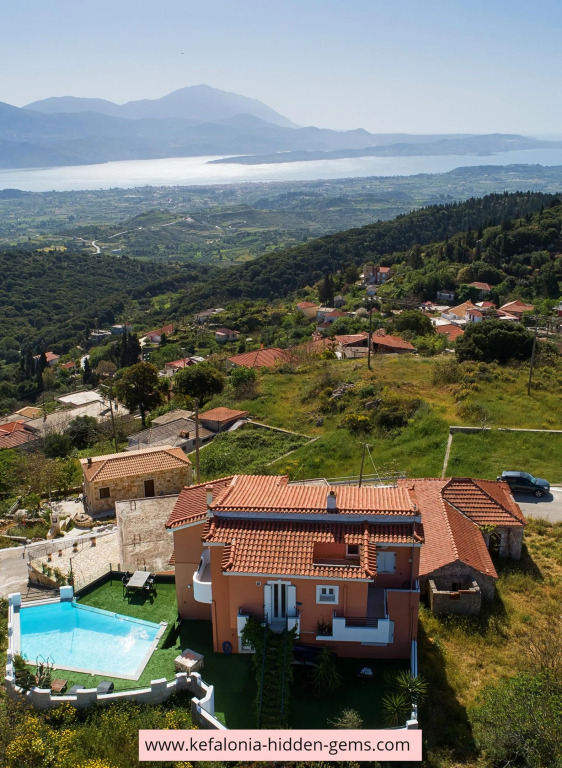 Τhree Storey Villa with Infinity Pool