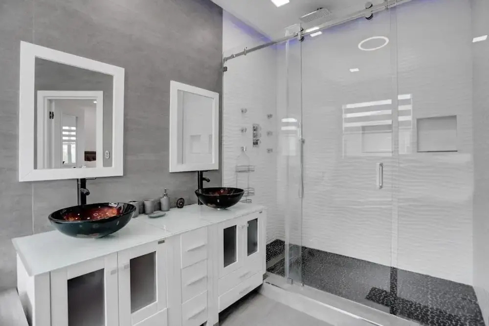 4 Br Designer Home Next To Shul And Community Pool 4 Bedroom Villa