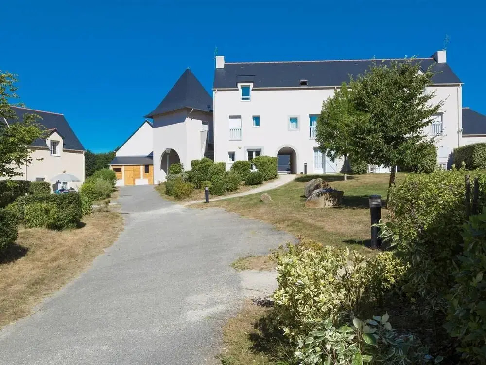 Semi-detached holiday home in beautiful historic Brittany