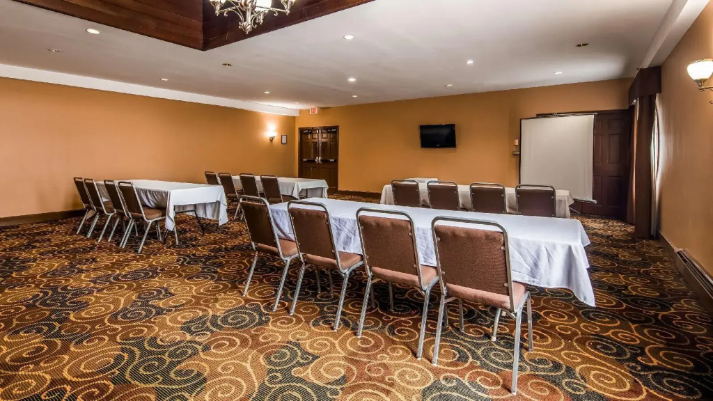 Best Western Plus The Inn & Suites at the Falls