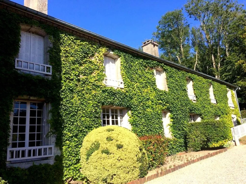 Logis Hotel Restaurant La Grange Du Relais
