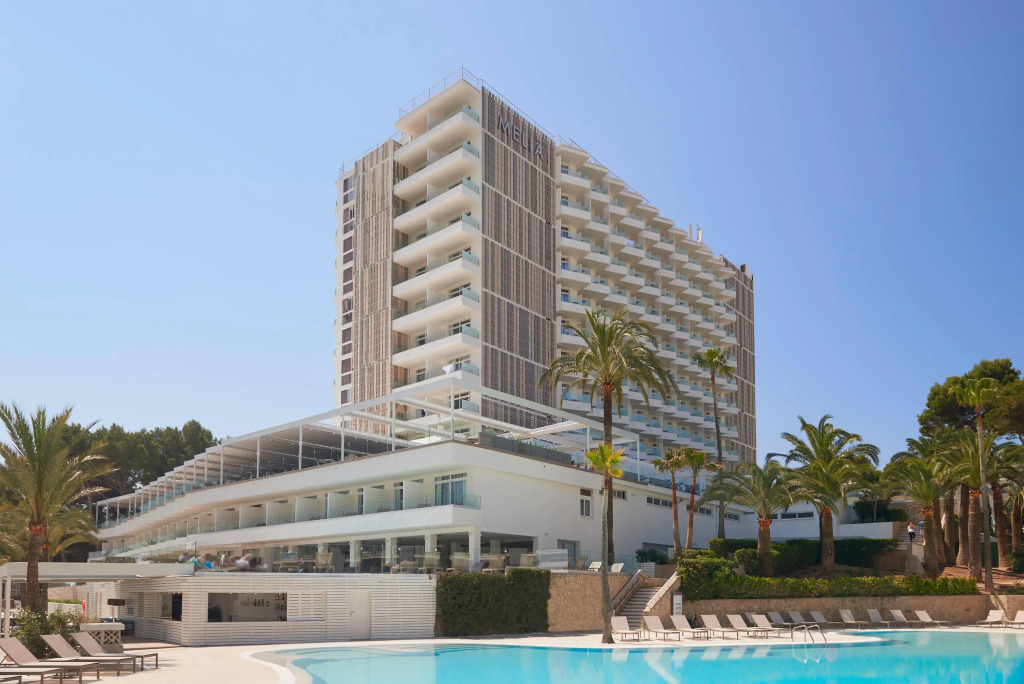 Отель Melia Calviá Beach