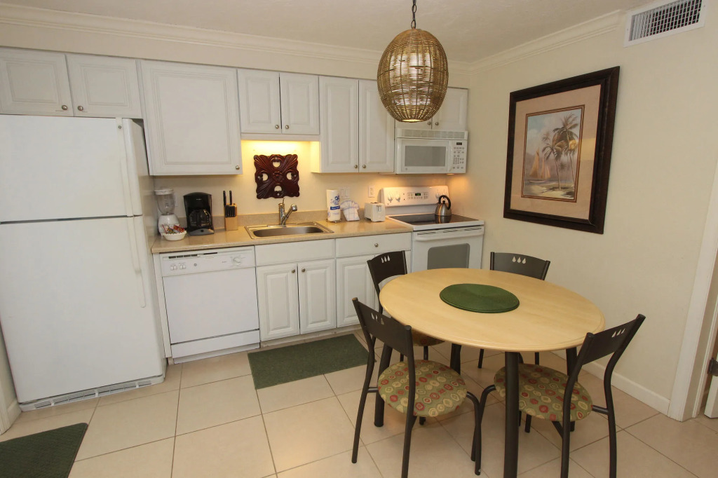 Silver Sands Gulf Beach Resort by RVA