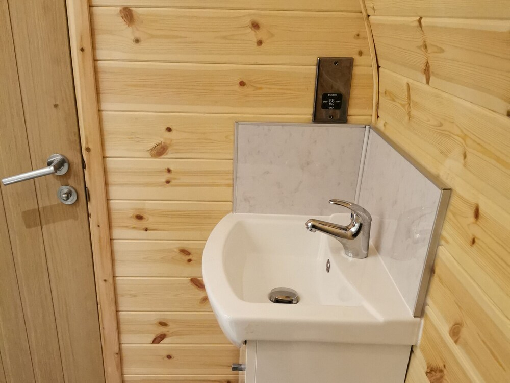 Lodge 2