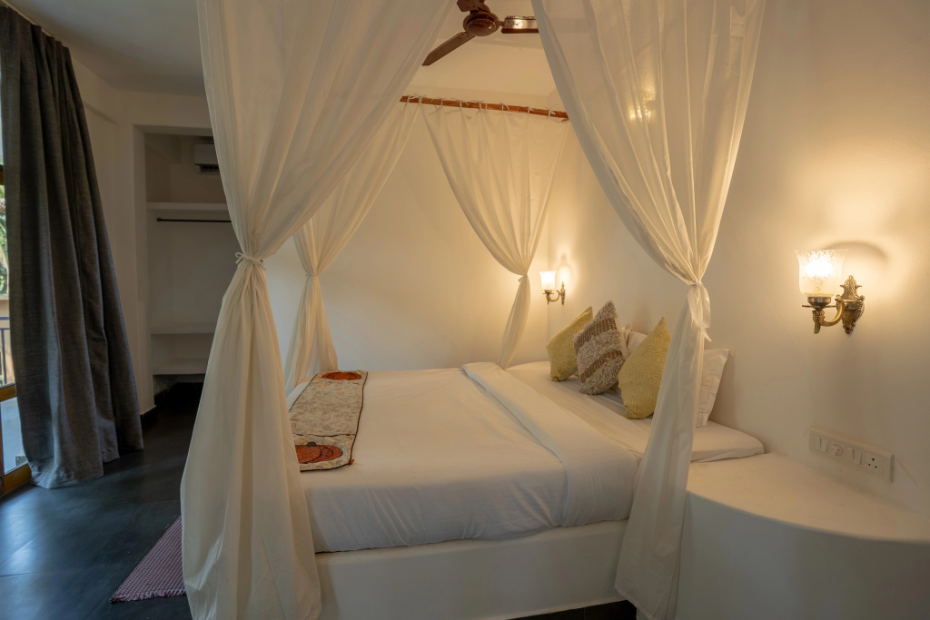 Отель Alpa Viram Retreat Goa