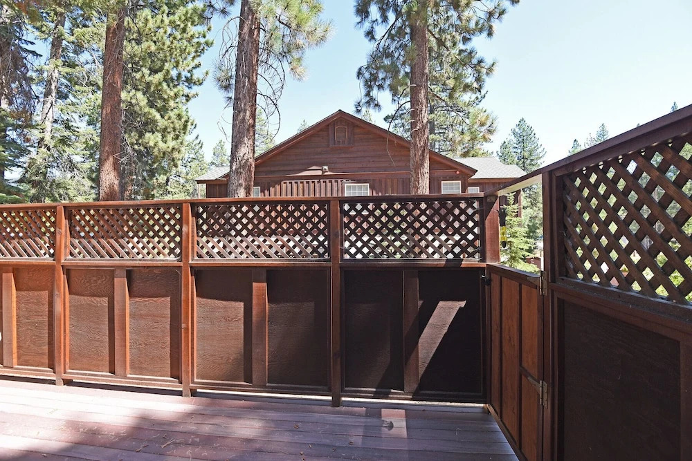 Sunny Woods Acres Near Golf & Adventure Park
