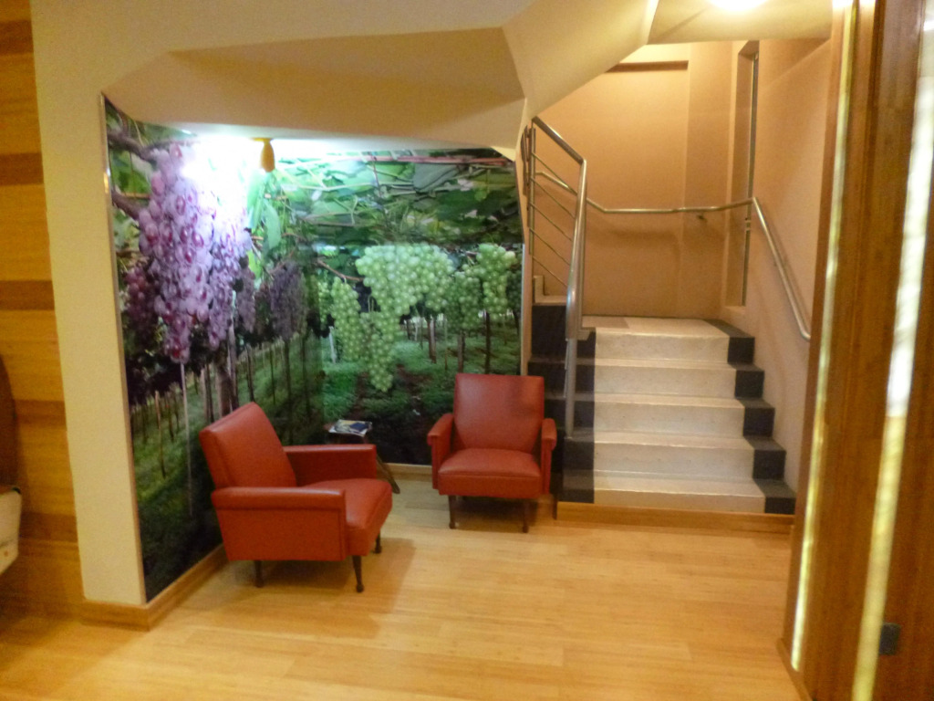 Adoro Hotel