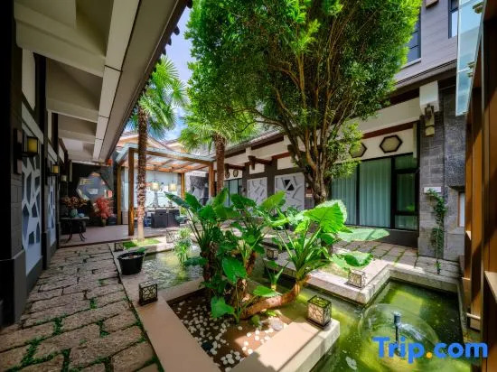 Share Year Hotel