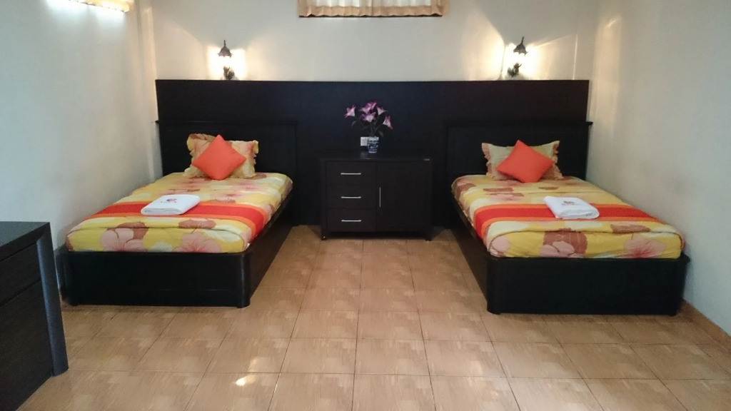 Agus Beach Inn