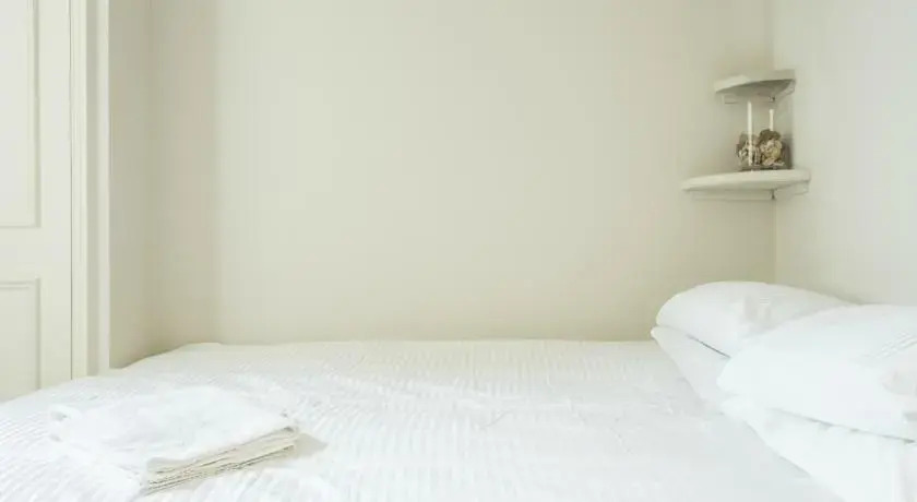 FG Property - Earls Court, Philbeach Gardens, Flat 9