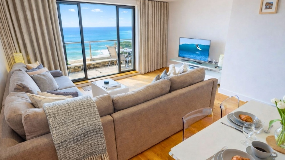 SAUNTON POINT BREAK 2 Bedrooms
