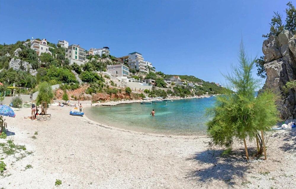 Stunning Apartment in Vinisce With Wifi and 2 Bedrooms