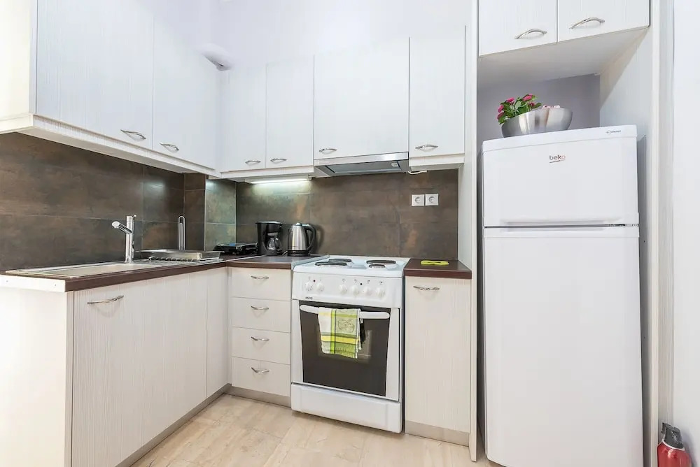 Central & Cozy Apartment With Balcony