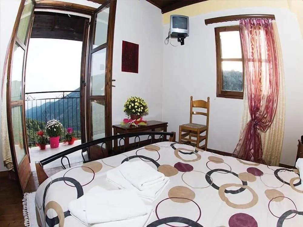 Hotel Tefthis