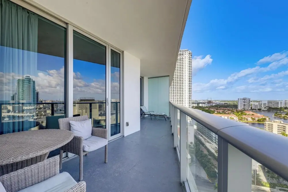 Luxe Condo w/ Hallandale Beach Oceanfront View!
