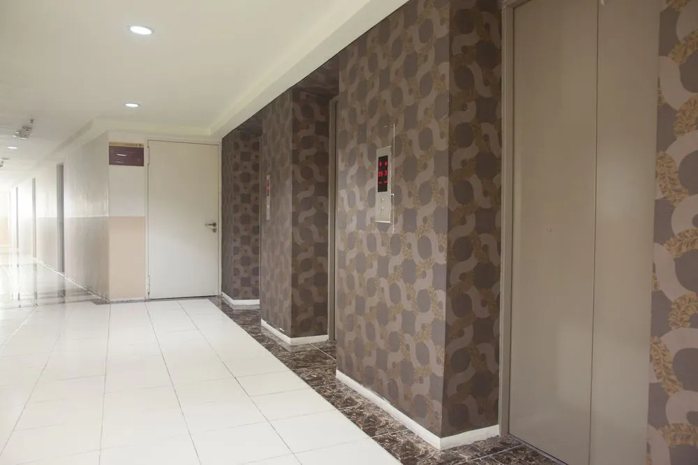 RedDoorz Apartment @ Manyar Street