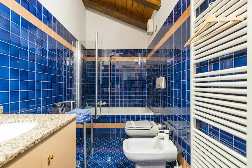 Wonderful, Quiet and Bright Apartment. In the Center Historian