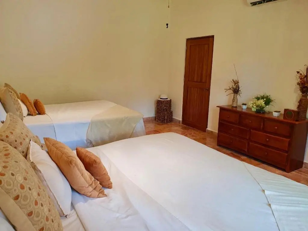 Casa Alexandra 4BR -10min 5ta y Playas! SLEEPS 11