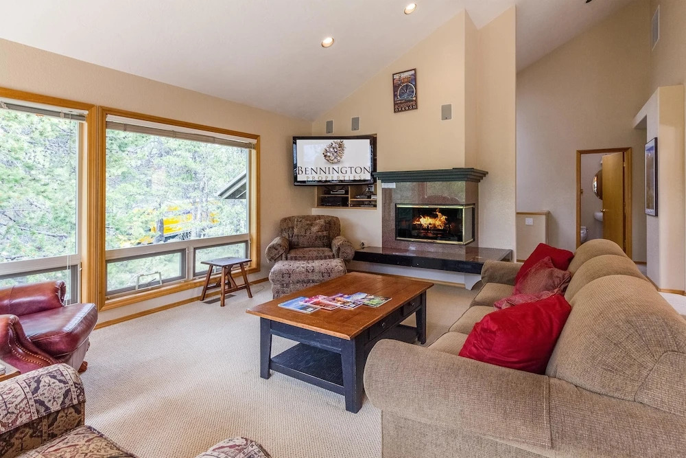 White Elm 30