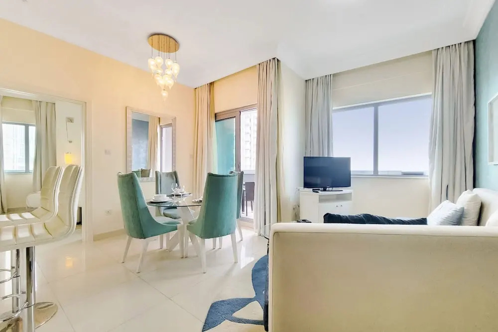GreenFuture - Super Chic Condo With Incredible Cityscape Views