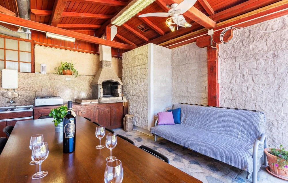 Awesome Home in Pula With Wifi and 2 Bedrooms