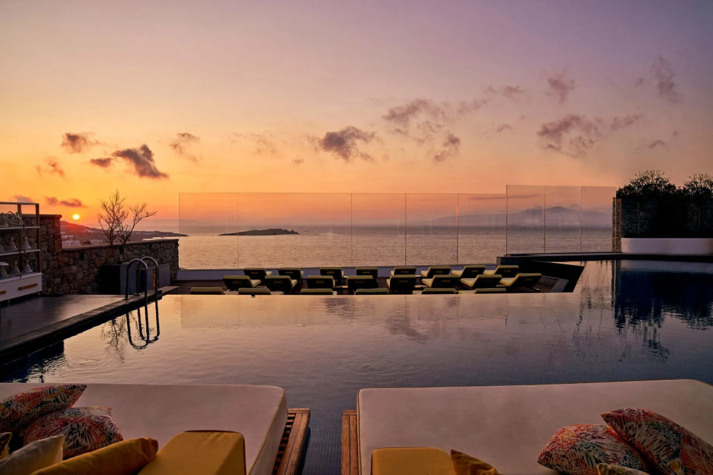 Отель Myconian Korali Relais & Chateaux