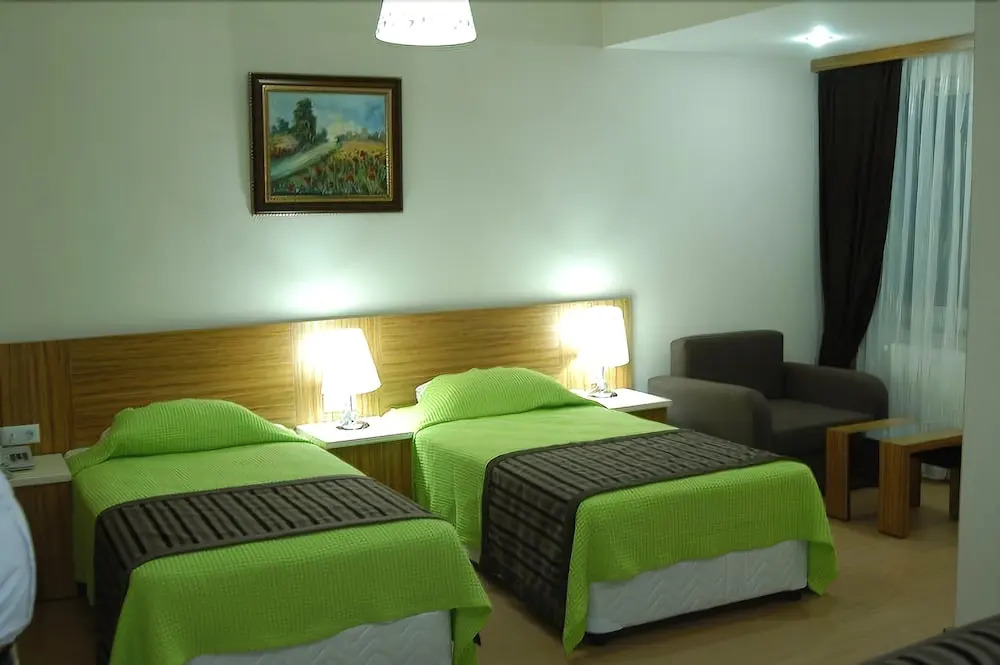 Arsames Hotel