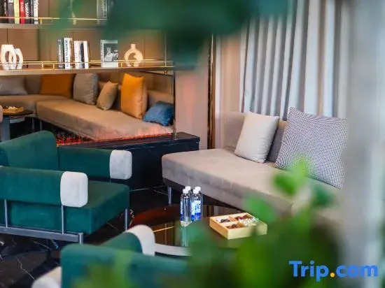 Nalati Lisi Platinum Hotel