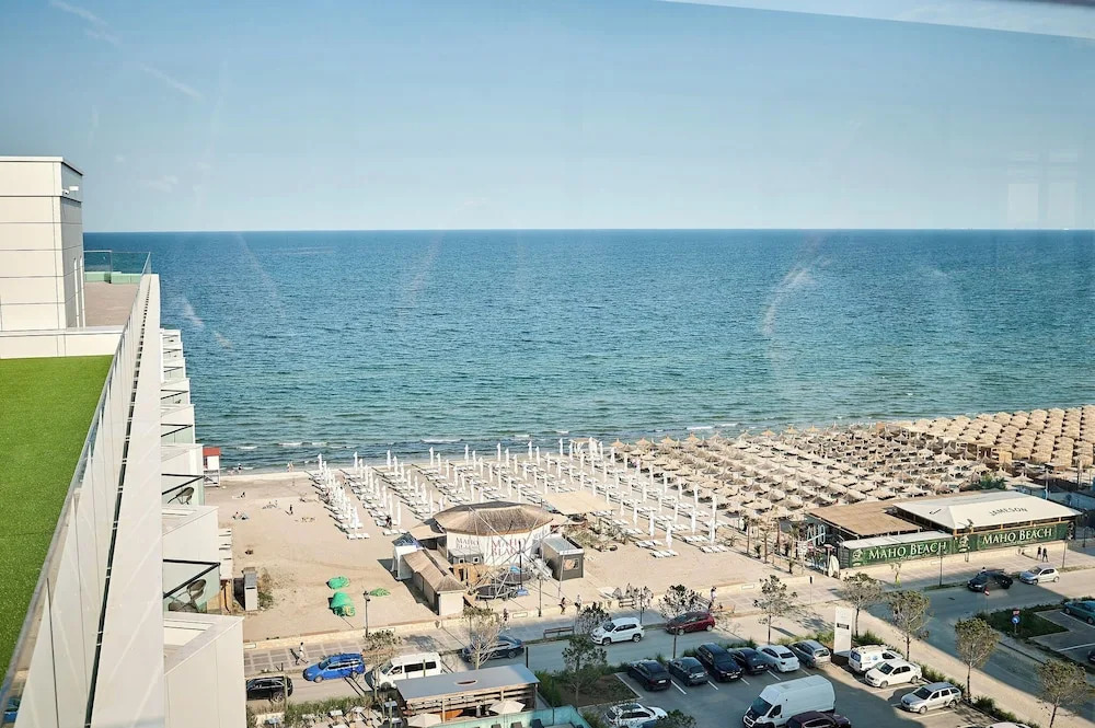 Alezzi Infinity Resort & Spa