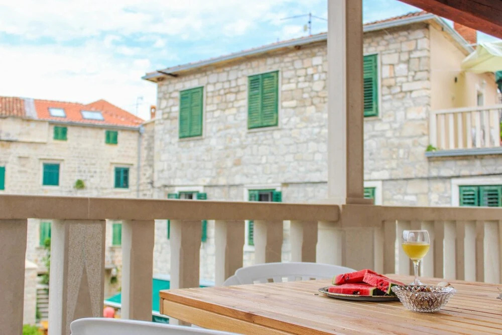 Apartment With 2 Bedrooms in Postira, With Wonderful sea View, Furnish