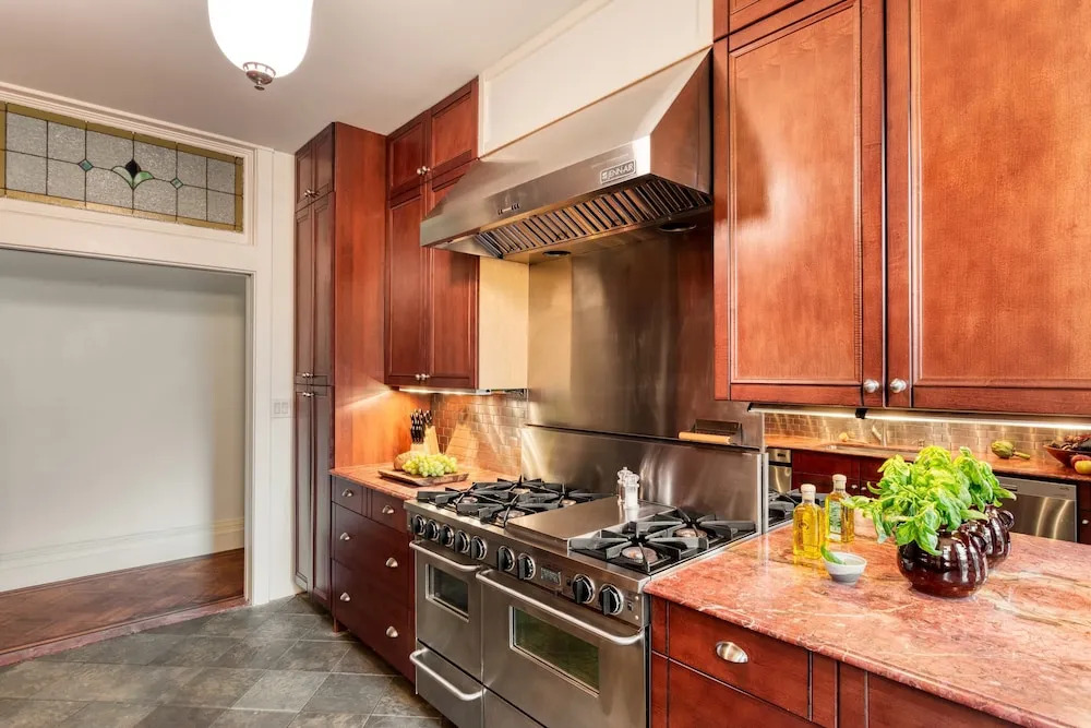 Elliot by Avantstay Historic Character Home in Great Location!